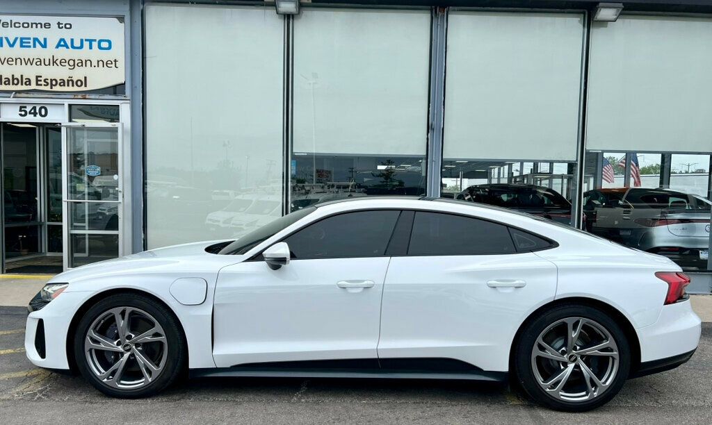 2022 Audi e-tron GT Premium Plus quattro - 23026649 - 38