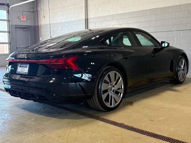 2022 Audi e-tron GT Premium Plus quattro - 22941492 - 11