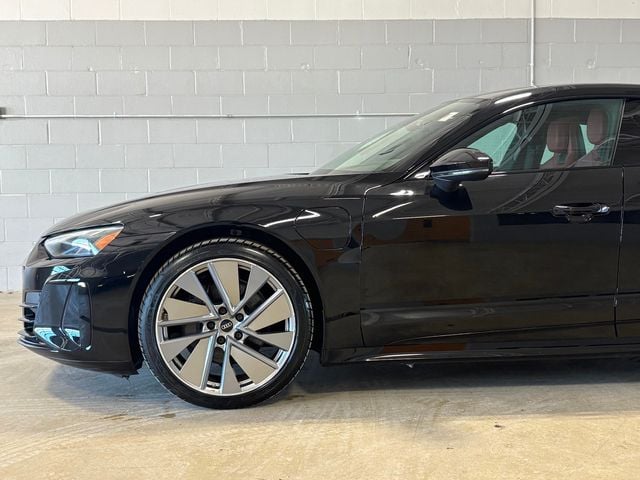 2022 Audi e-tron GT Premium Plus quattro - 22941492 - 7