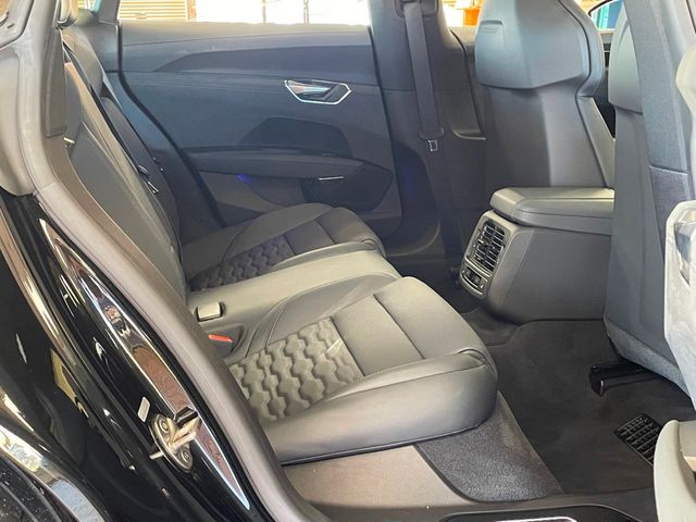 2022 Audi e-tron GT Prestige quattro - 22927225 - 26