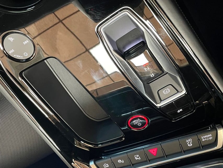 2022 Audi e-tron GT Prestige quattro - 22927225 - 33
