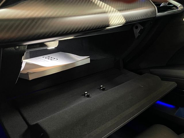 2022 Audi e-tron GT Prestige quattro - 22927225 - 38