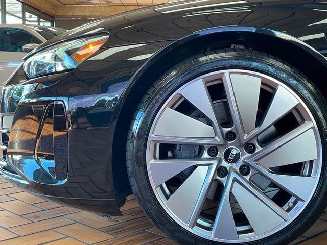 2022 Audi e-tron GT Prestige quattro - 22927225 - 5