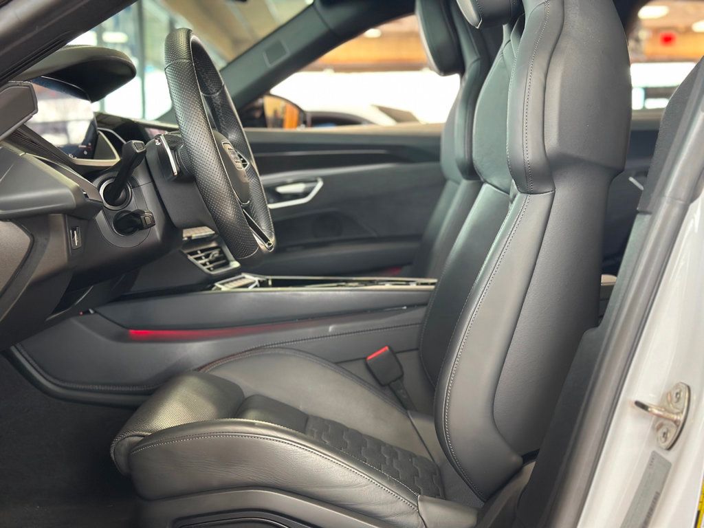 2022 Audi e-tron GT Prestige quattro - 22953035 - 12