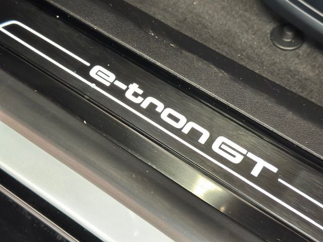 2022 Audi e-tron GT Prestige quattro - 22953035 - 14