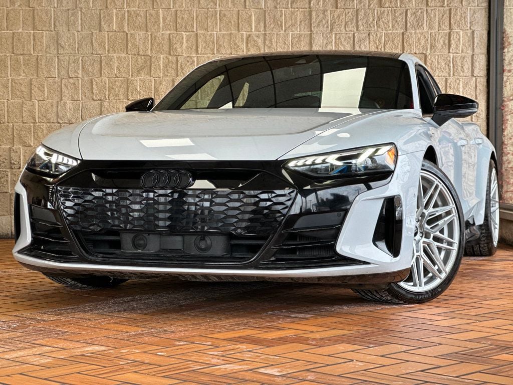 2022 Audi e-tron GT Prestige quattro - 22953035 - 1