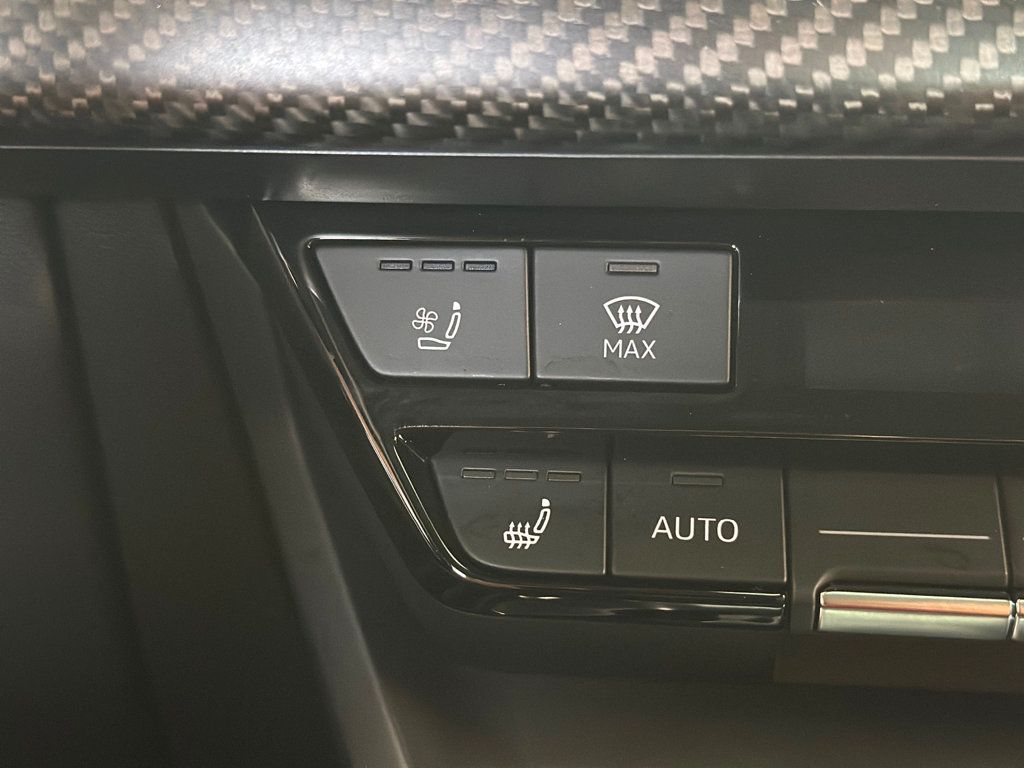 2022 Audi e-tron GT Prestige quattro - 22953035 - 33