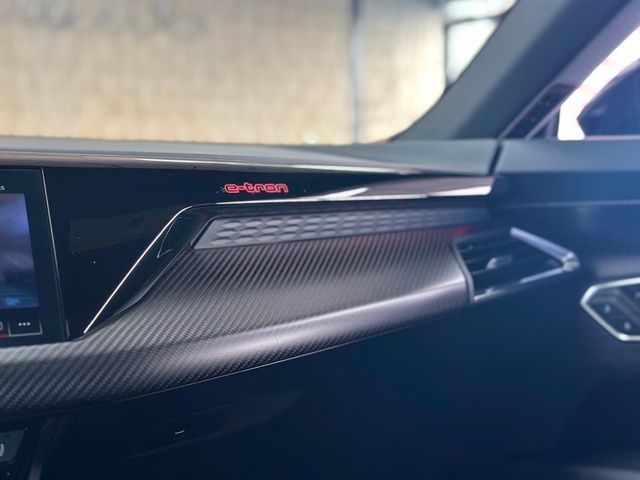 2022 Audi e-tron GT Prestige quattro - 22953035 - 42