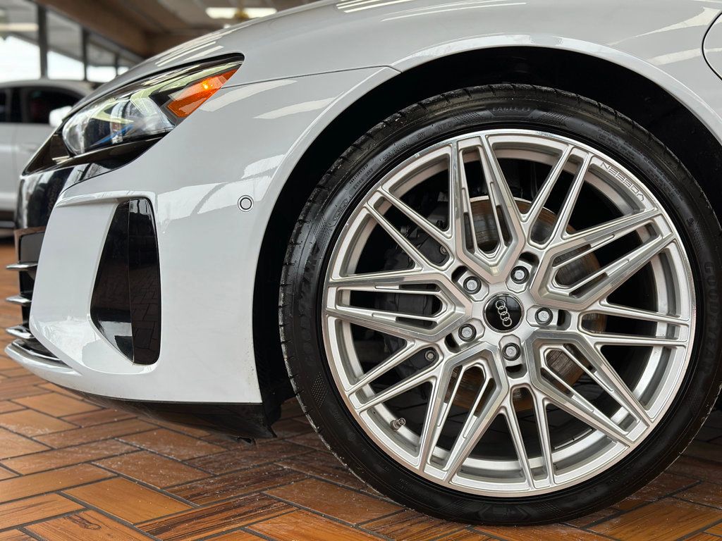 2022 Audi e-tron GT Prestige quattro - 22953035 - 5