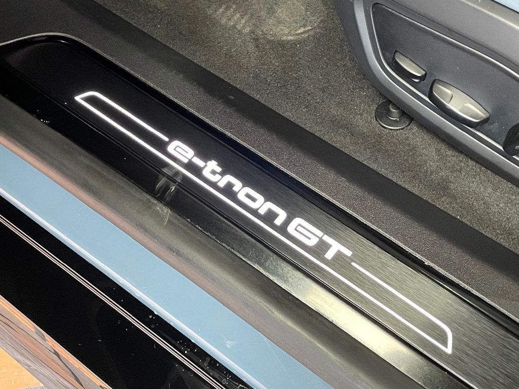 2022 Audi e-tron GT Prestige quattro - 22957270 - 12