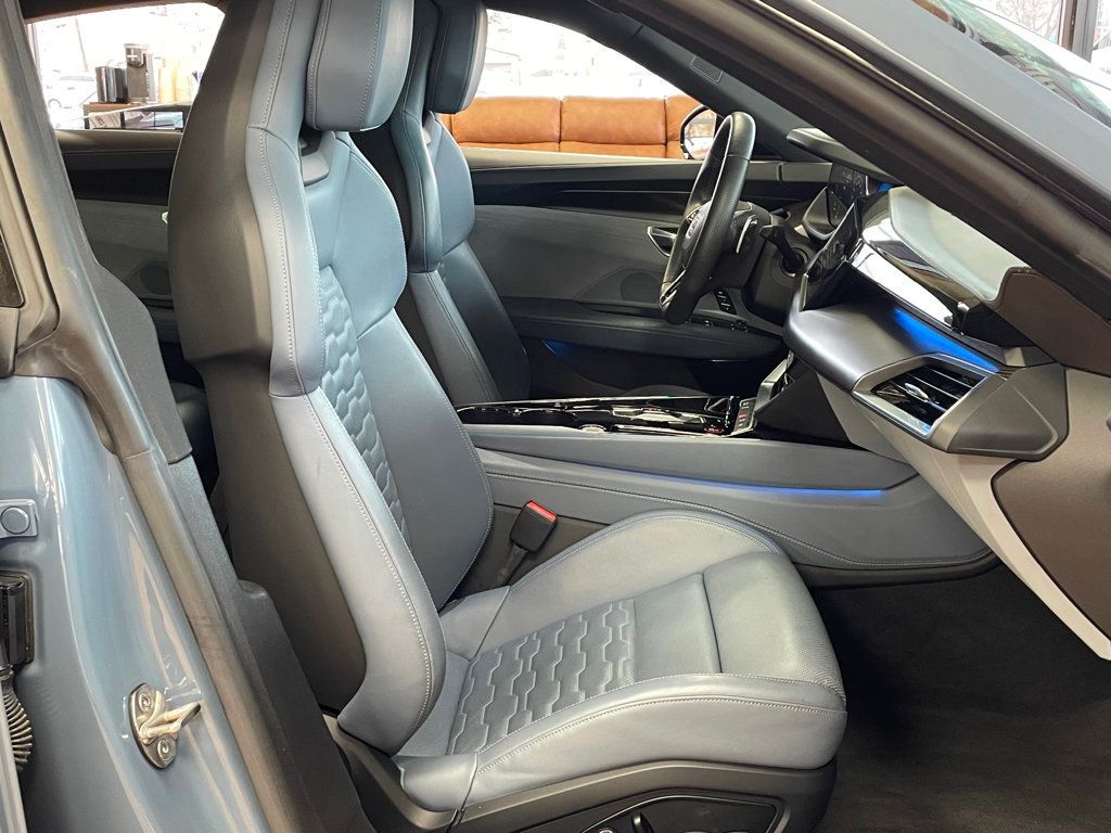 2022 Audi e-tron GT Prestige quattro - 22957270 - 26