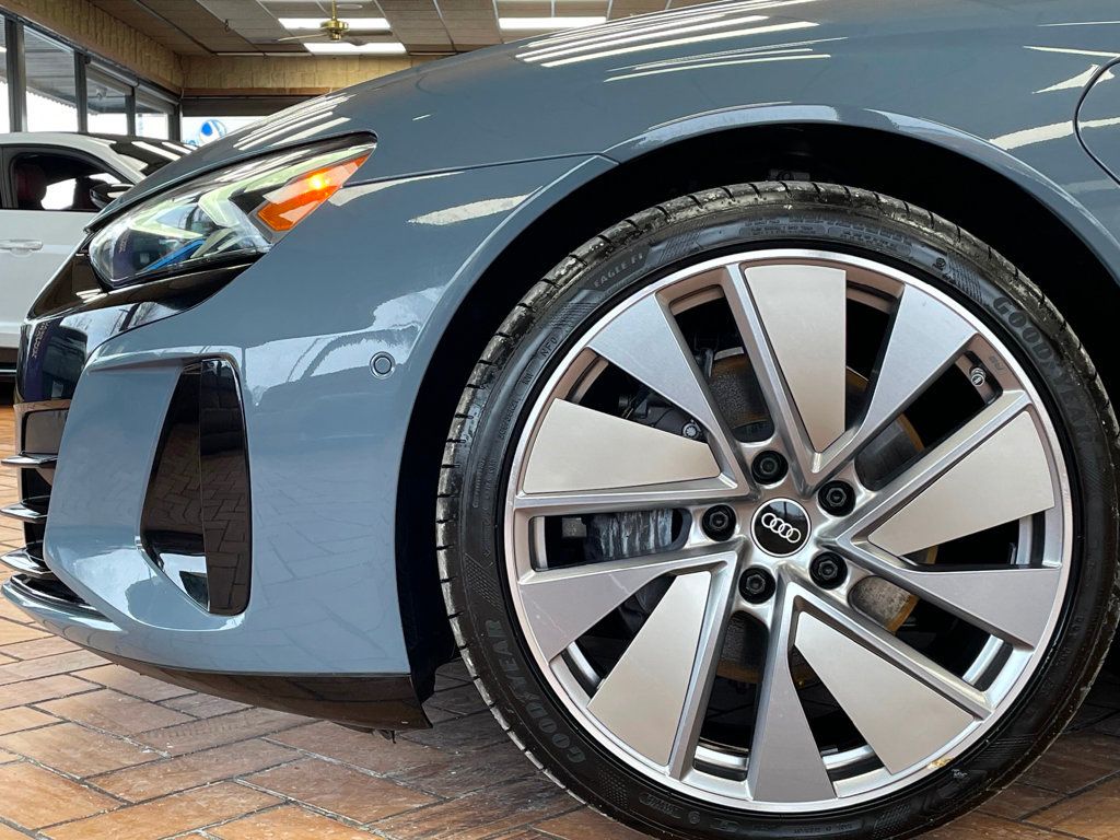2022 Audi e-tron GT Prestige quattro - 22957270 - 4