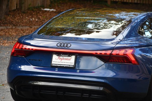 2022 Audi e-tron GT Prestige quattro - 22935208 - 11