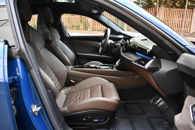 2022 Audi e-tron GT Prestige quattro - 22935208 - 25