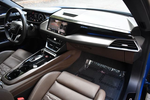 2022 Audi e-tron GT Prestige quattro - 22935208 - 27