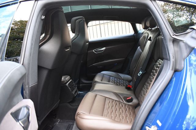 2022 Audi e-tron GT Prestige quattro - 22935208 - 30