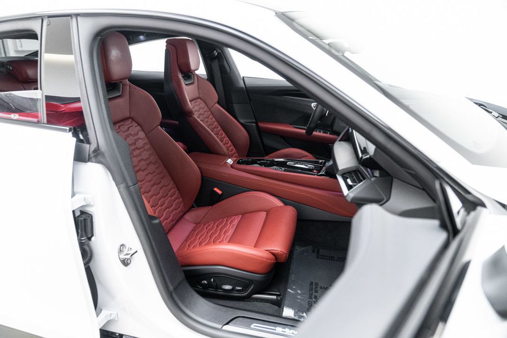 2022 Audi e-tron GT Quattro Prestige