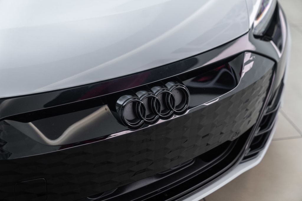 2022 Audi e-tron GT Quattro Prestige