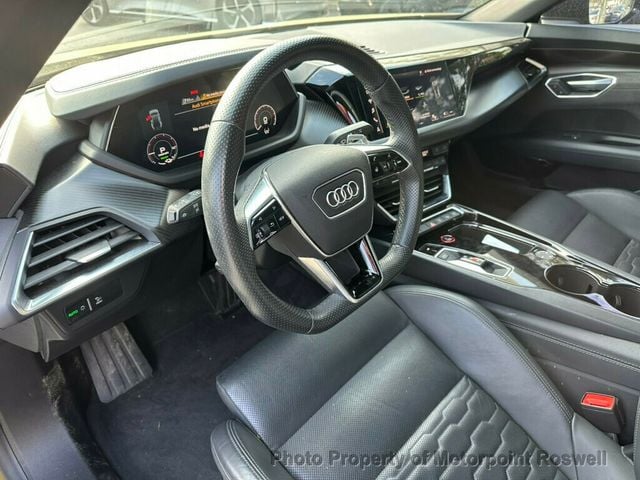 2022 Audi e-tron GT Prestige quattro - 23000091 - 13