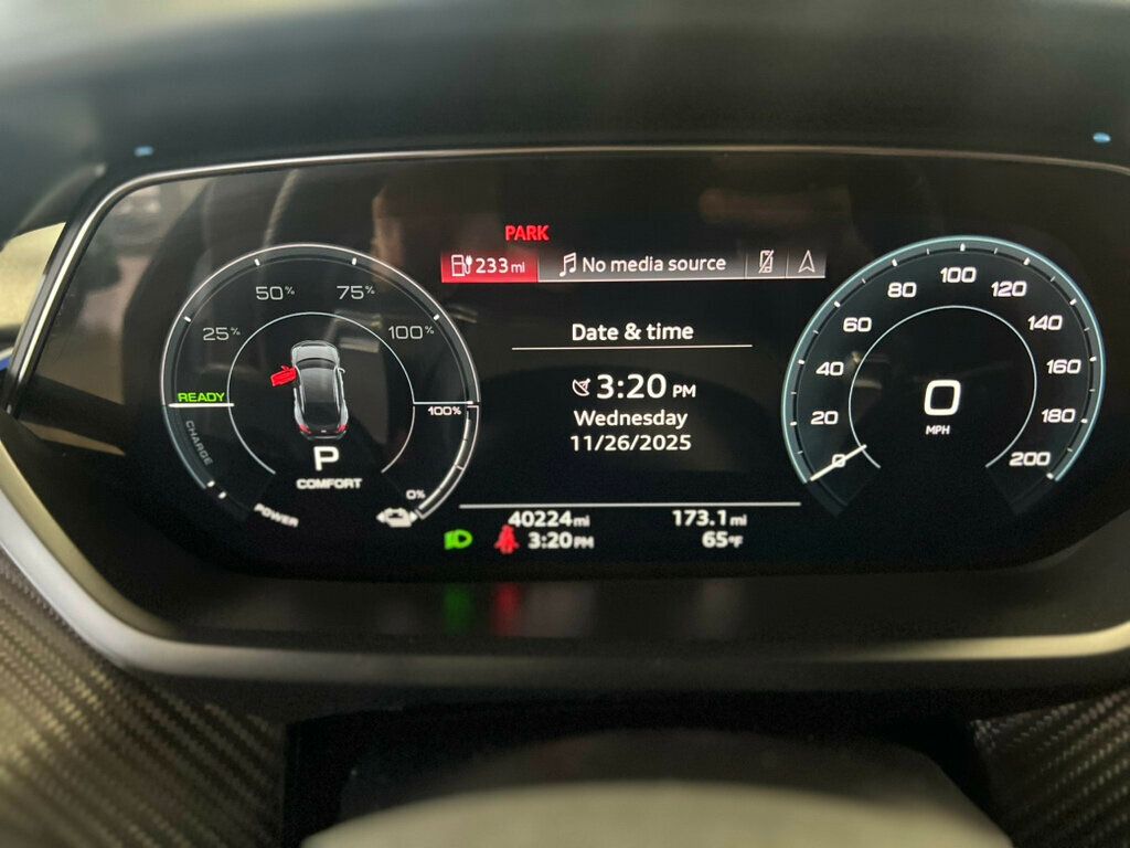 2022 Audi e-tron GT Prestige quattro - 22948403 - 19