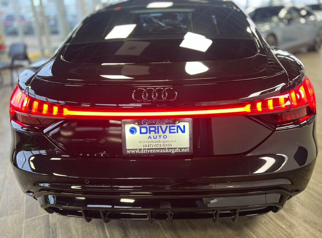 2022 Audi e-tron GT Prestige quattro - 22948403 - 37