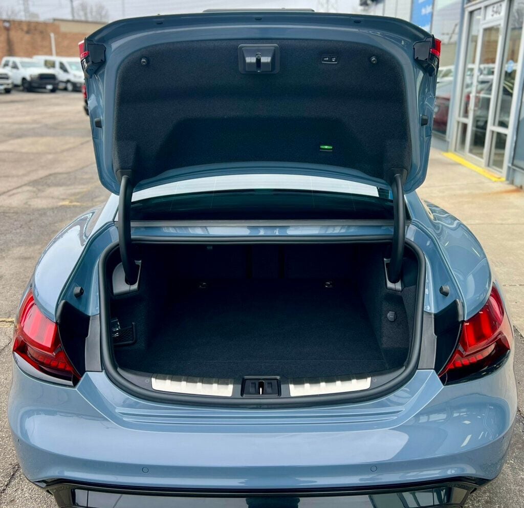 2022 Audi e-tron GT Prestige quattro - 22994309 - 9