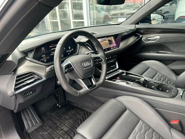 2022 Audi e-tron GT Prestige quattro - 22994309 - 17