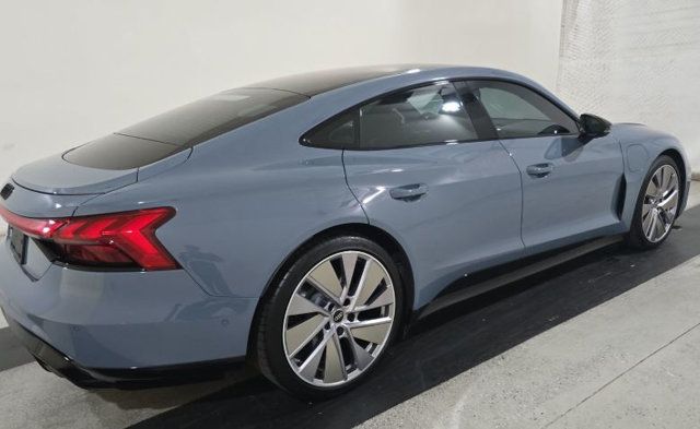 2022 Audi e-tron GT Prestige quattro - 22994309 - 1