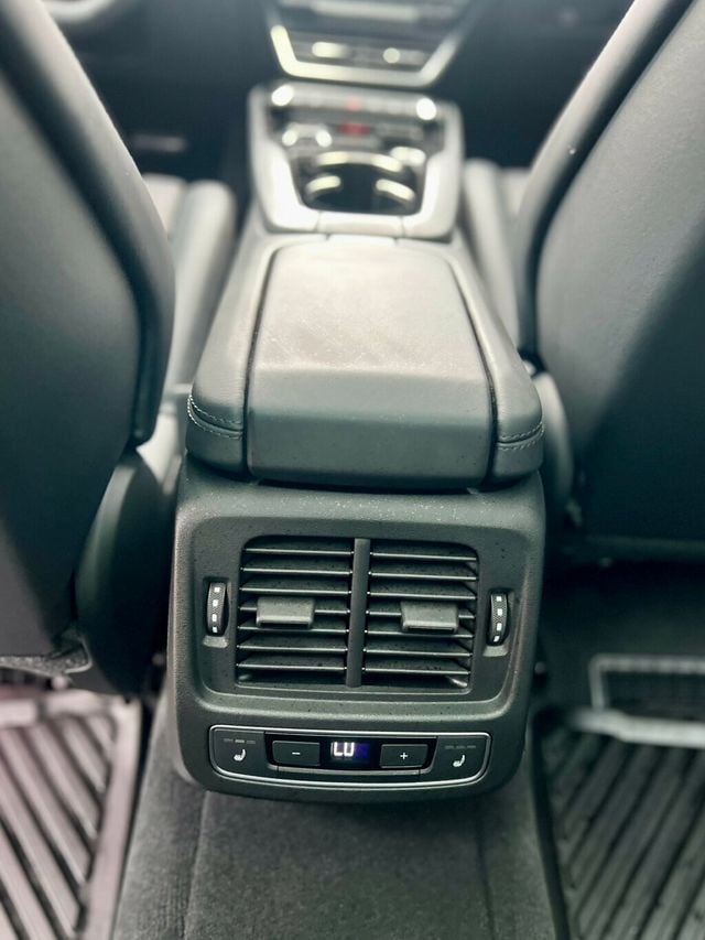 2022 Audi e-tron GT Prestige quattro - 22994309 - 21