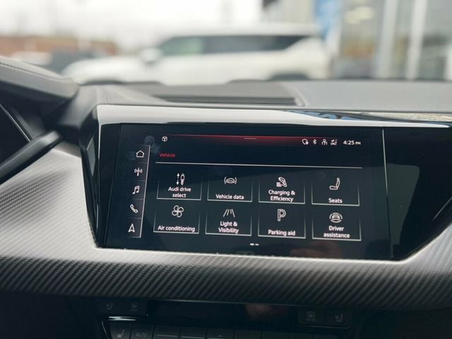 2022 Audi e-tron GT Prestige quattro - 22994309 - 29