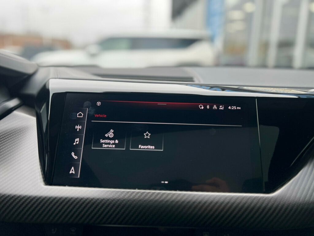 2022 Audi e-tron GT Prestige quattro - 22994309 - 30