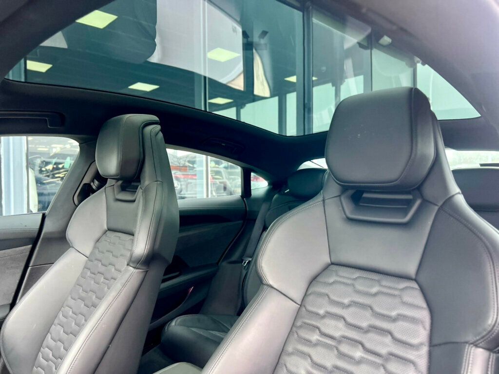 2022 Audi e-tron GT Prestige quattro - 22994309 - 34