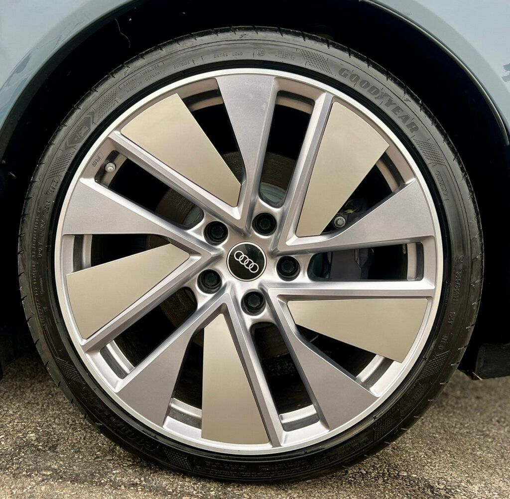 2022 Audi e-tron GT Prestige quattro - 22994309 - 35