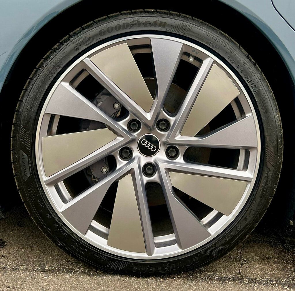 2022 Audi e-tron GT Prestige quattro - 22994309 - 36