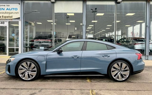 2022 Audi e-tron GT Prestige quattro - 22994309 - 37