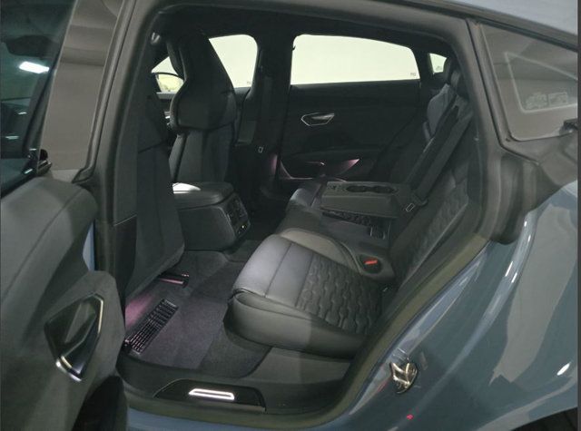 2022 Audi e-tron GT Prestige quattro - 22994309 - 3