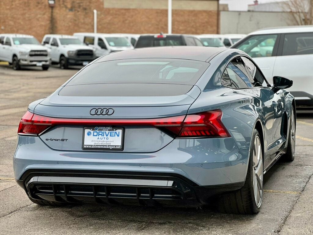 2022 Audi e-tron GT Prestige quattro - 22994309 - 42