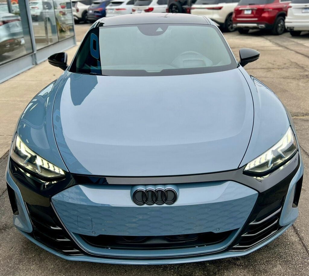 2022 Audi e-tron GT Prestige quattro - 22994309 - 43