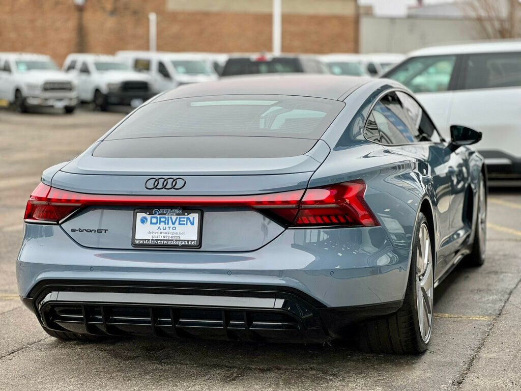 2022 Audi e-tron GT Prestige quattro - 22994309 - 4