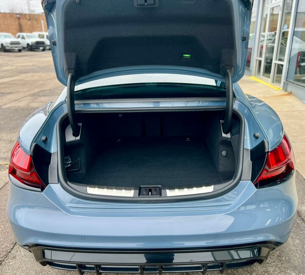 2022 Audi e-tron GT Prestige quattro - 22994309 - 8