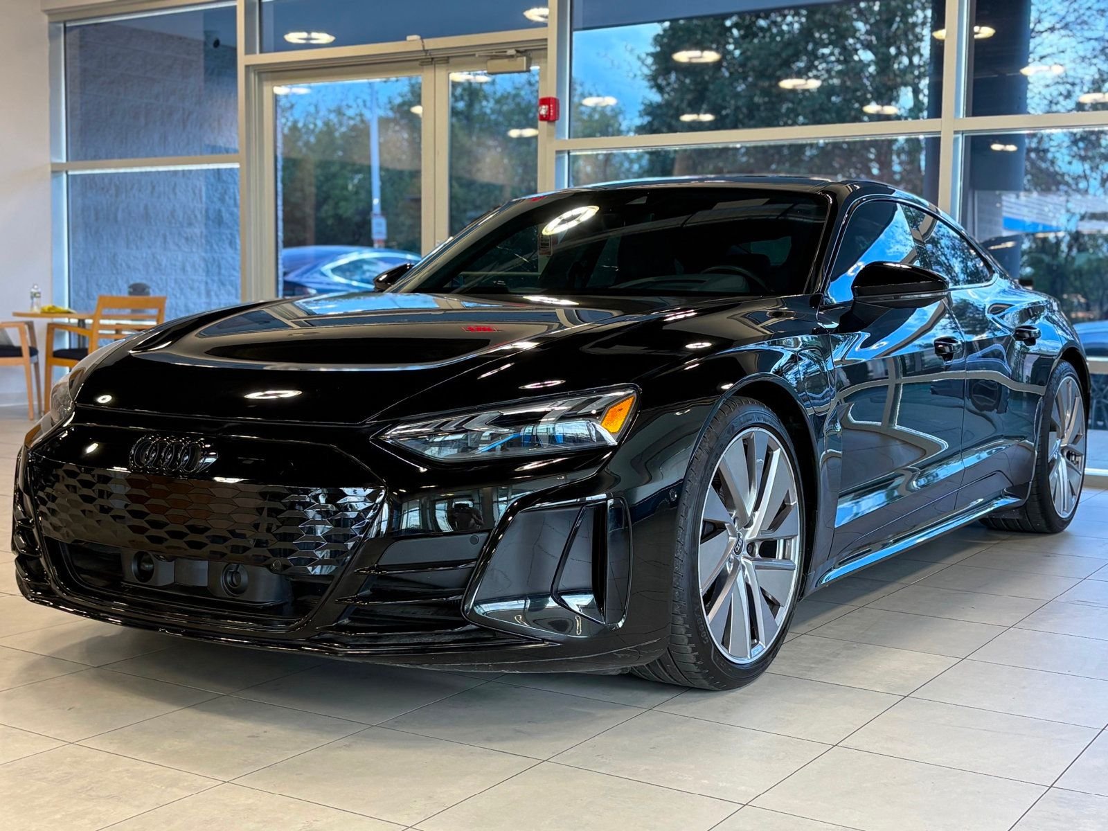 2022 Audi e-tron GT Prestige photo 4