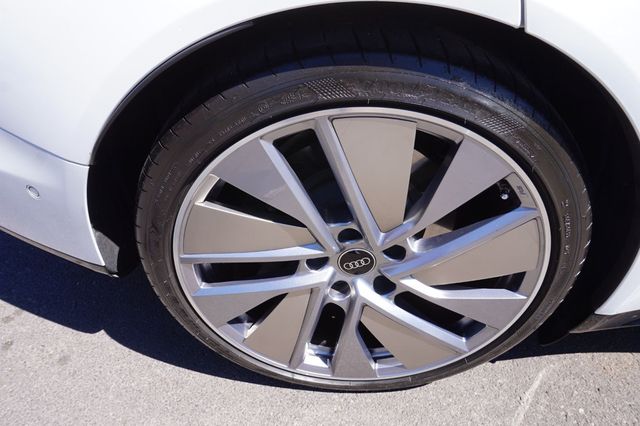 2022 Audi e-tron GT PRESTIGE QUATTRO, ELECTRIC, ALL WHEEL DRIVE, PANORAMIC MOON ROOF - 23079999 - 15