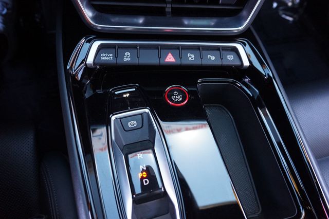 2022 Audi e-tron GT PRESTIGE QUATTRO, ELECTRIC, ALL WHEEL DRIVE, PANORAMIC MOON ROOF - 23079999 - 44