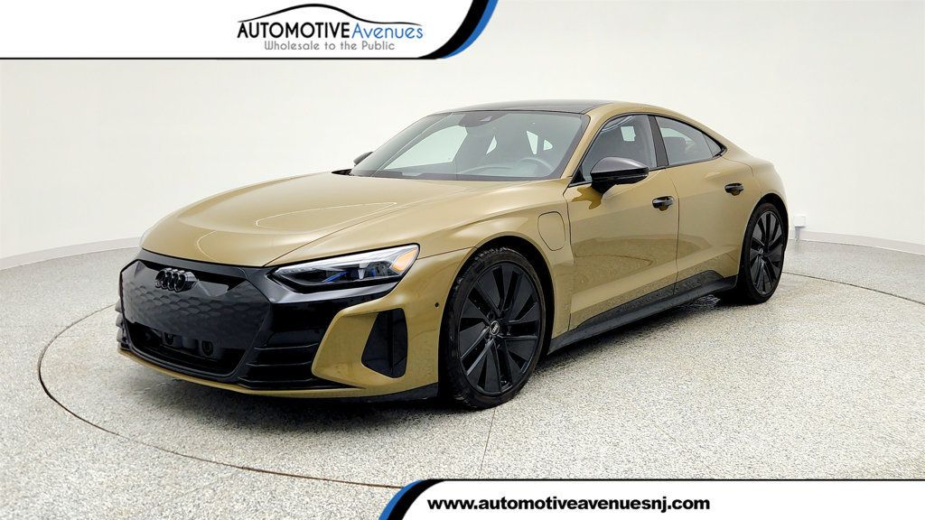 2022 Audi e-tron GT Prestige quattro w/ Performance Package & Full Leather Interior - 22979665 | Video 1