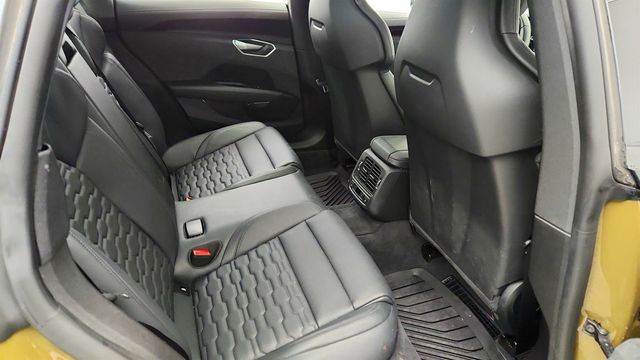 2022 Audi e-tron GT Prestige quattro w/ Performance Package & Full Leather Interior - 22979665 - 22