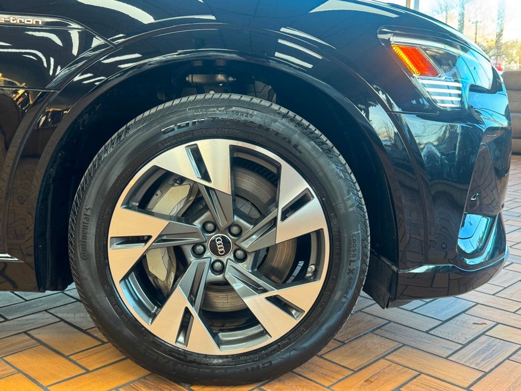 2022 Audi e-tron Sportback S line Premium quattro - 22945631 - 11