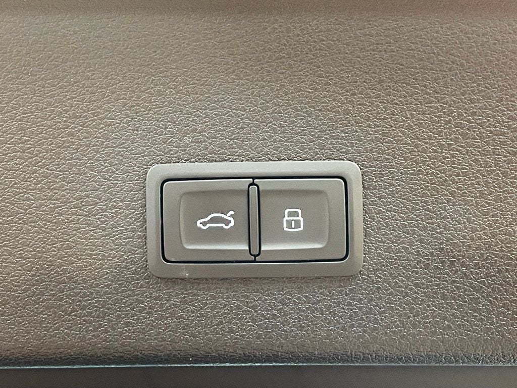 2022 Audi e-tron Sportback S line Premium quattro - 22952757 - 22