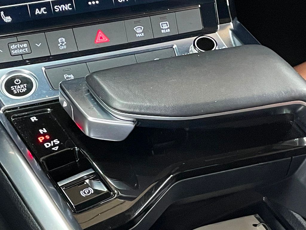 2022 Audi e-tron Sportback S line Premium quattro - 22952757 - 36