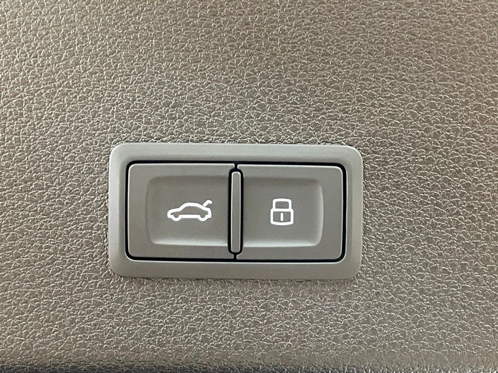 2022 Audi e-tron Sportback S line Prestige quattro - 22988195 - 32