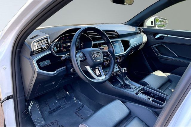 2022 Audi Q3 S line Premium Plus 45 TFSI quattro - 23063312 - 10